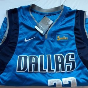 NBA womens Doncic Jersey - NWT